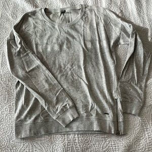 Grey longsleeve